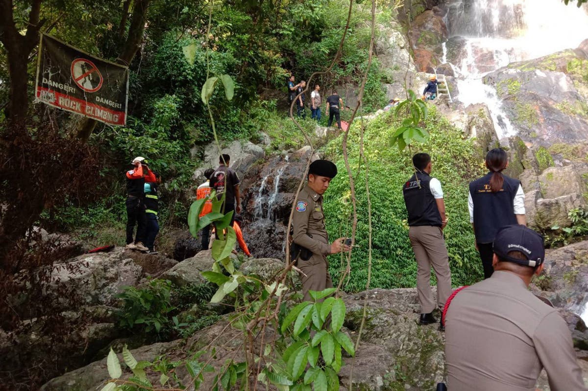 Tourist dies after falling from a waterfall while trying to take a selfie