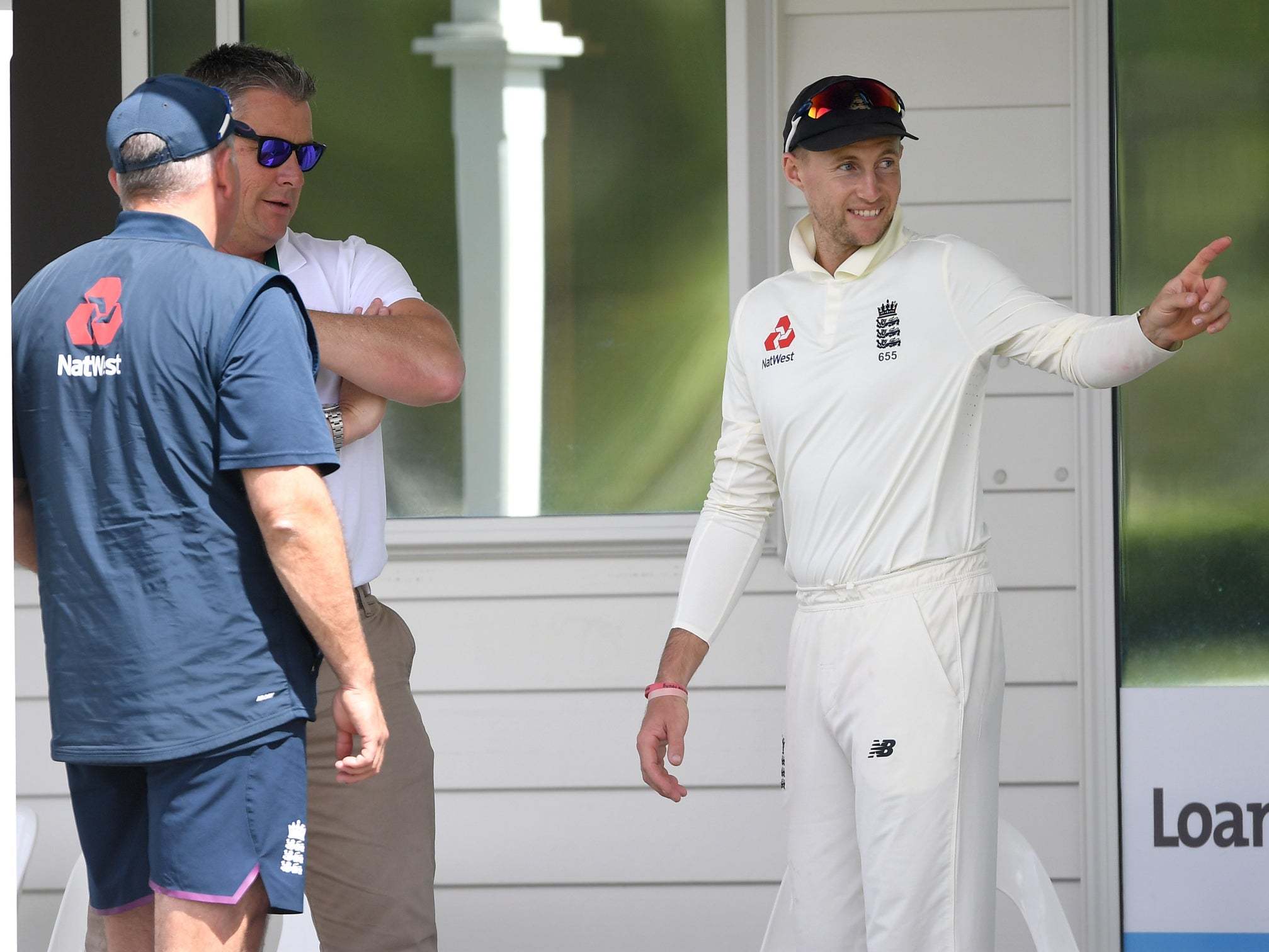 Giles chats with Root