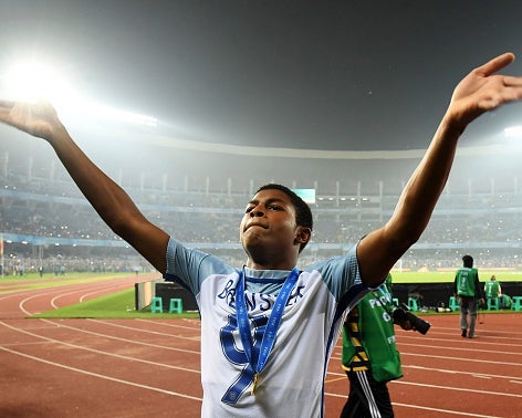 Rhian Brewster celebrates in front of the crowd