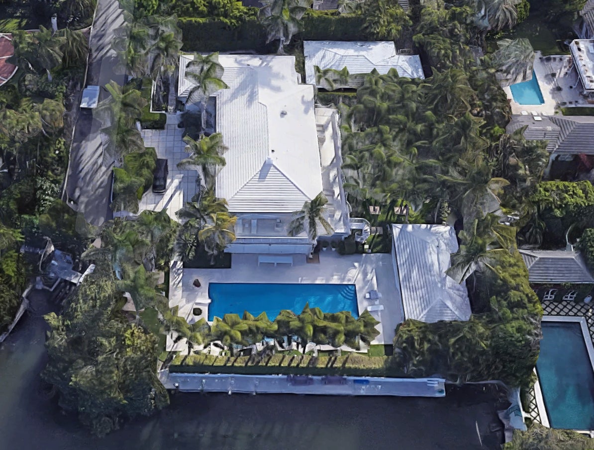 Ghislaine Maxwell Enticed And Groomed Minors For Jeffrey Epstein