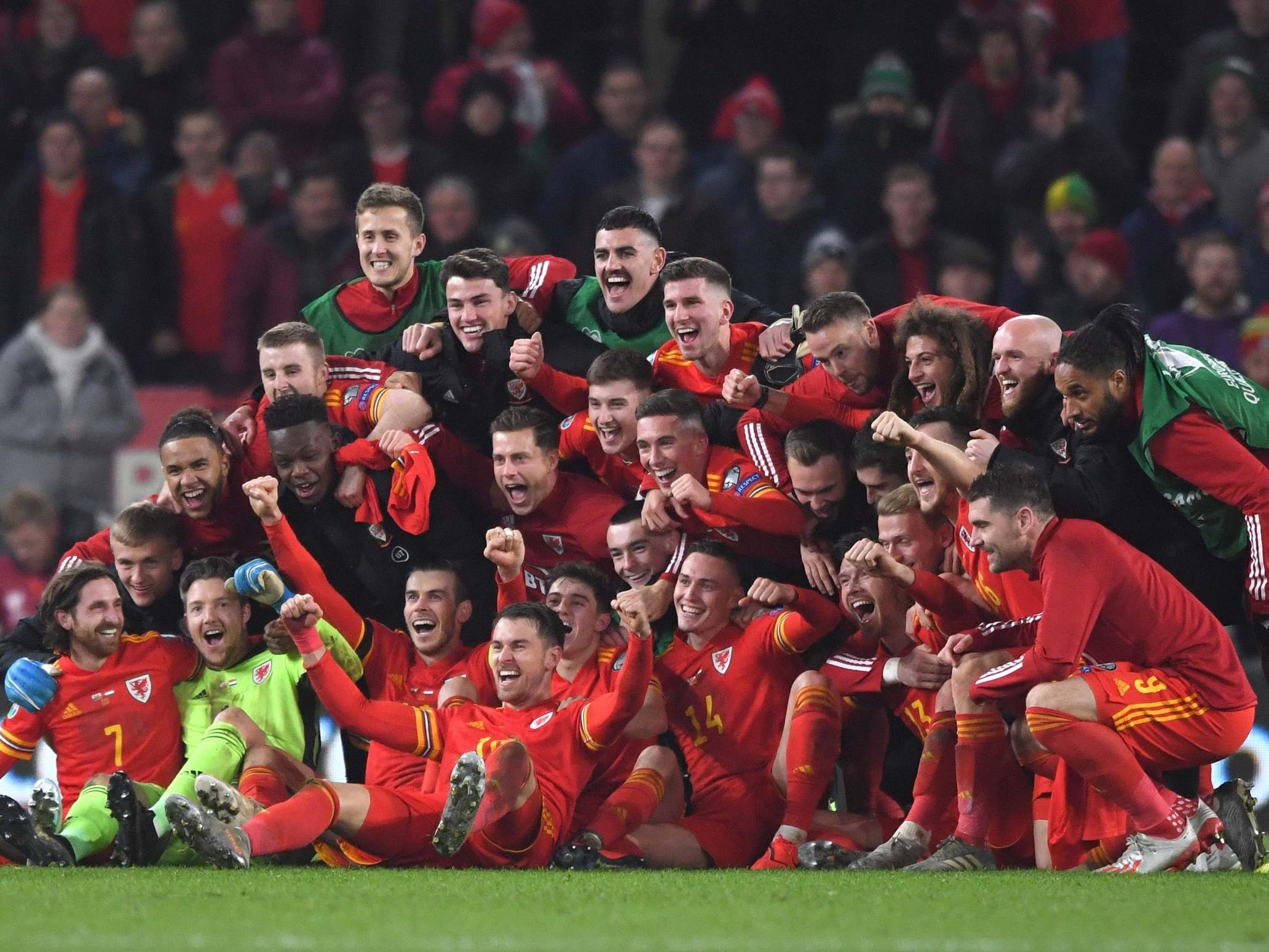 Wales celebrate reaching Euro 2020