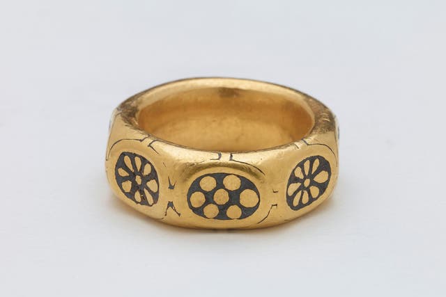 A gold ring from the ninth century found in the haul