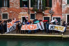 Venice residents protest against cruise ships after severe floods
