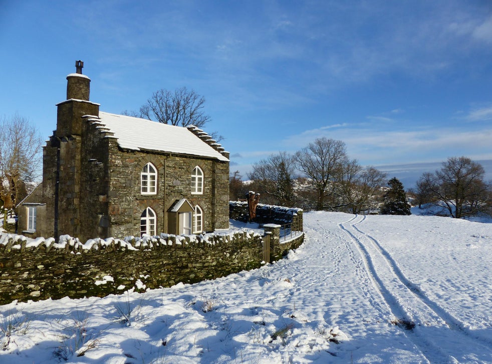Https Static Independent Co Uk S3fs Public Thumbnails Image 2019 11 27 17 Rose Castle Cottage 2 Jpg Width 982 Height 726