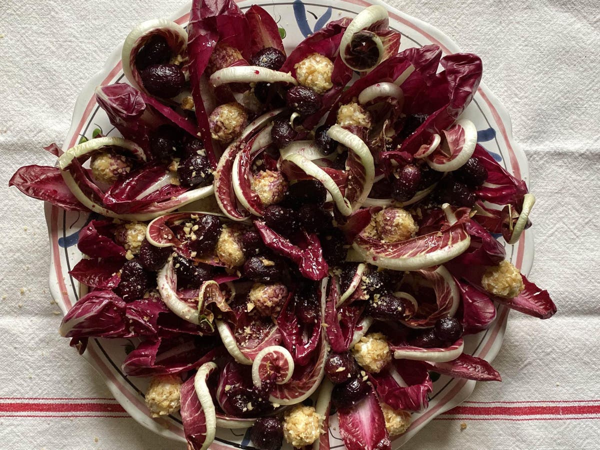 How to make roasted red grape, walnut, goat’s cheese and radicchio salad