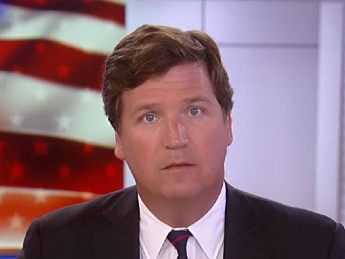 Fox News Says Viewers Don T Expect Tucker Carlson To Report Facts The Independent The Independent