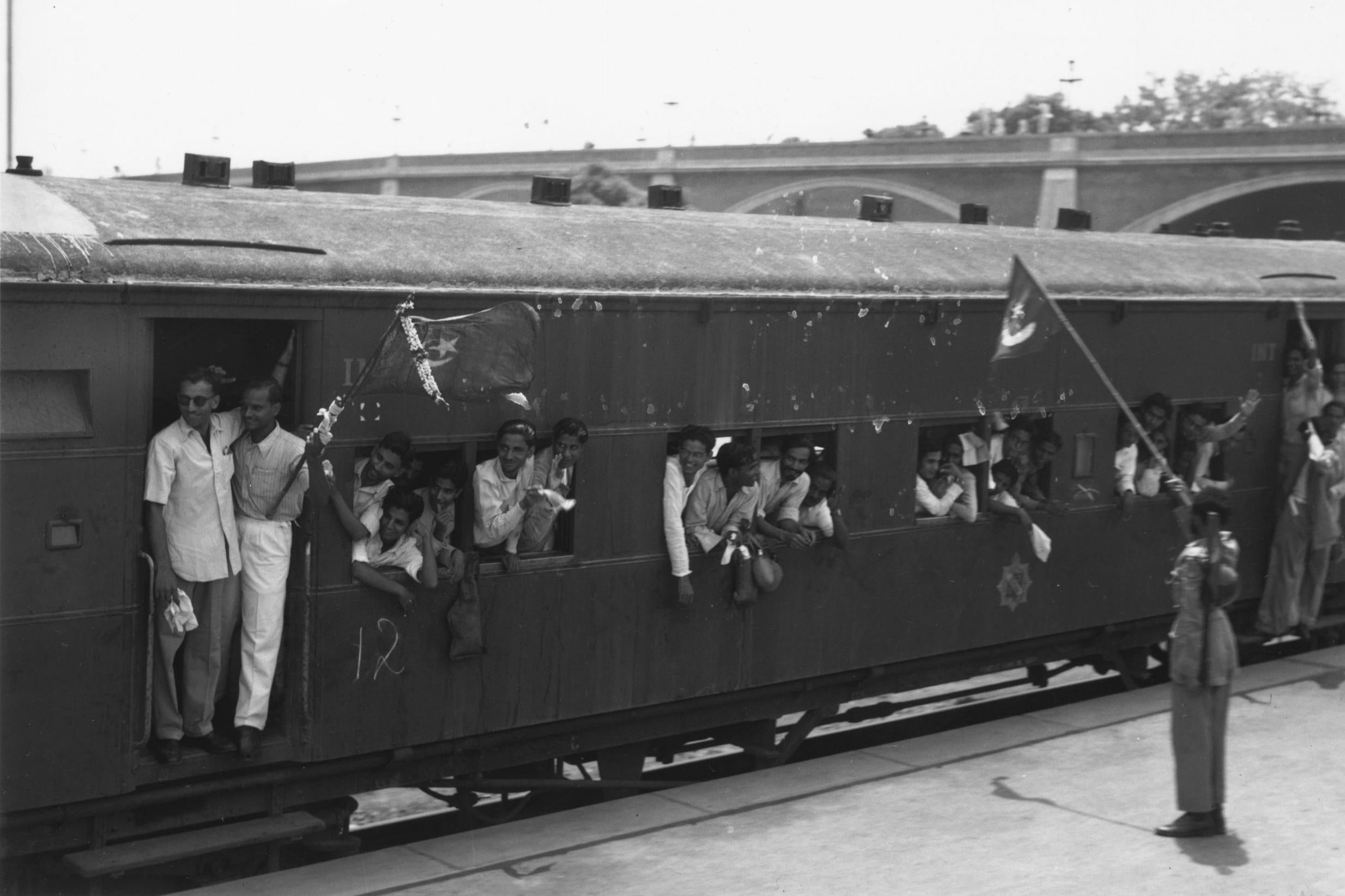 A train taking Pakistan government staff from New Delhi to Karachi after partition in 1947 (Getty)