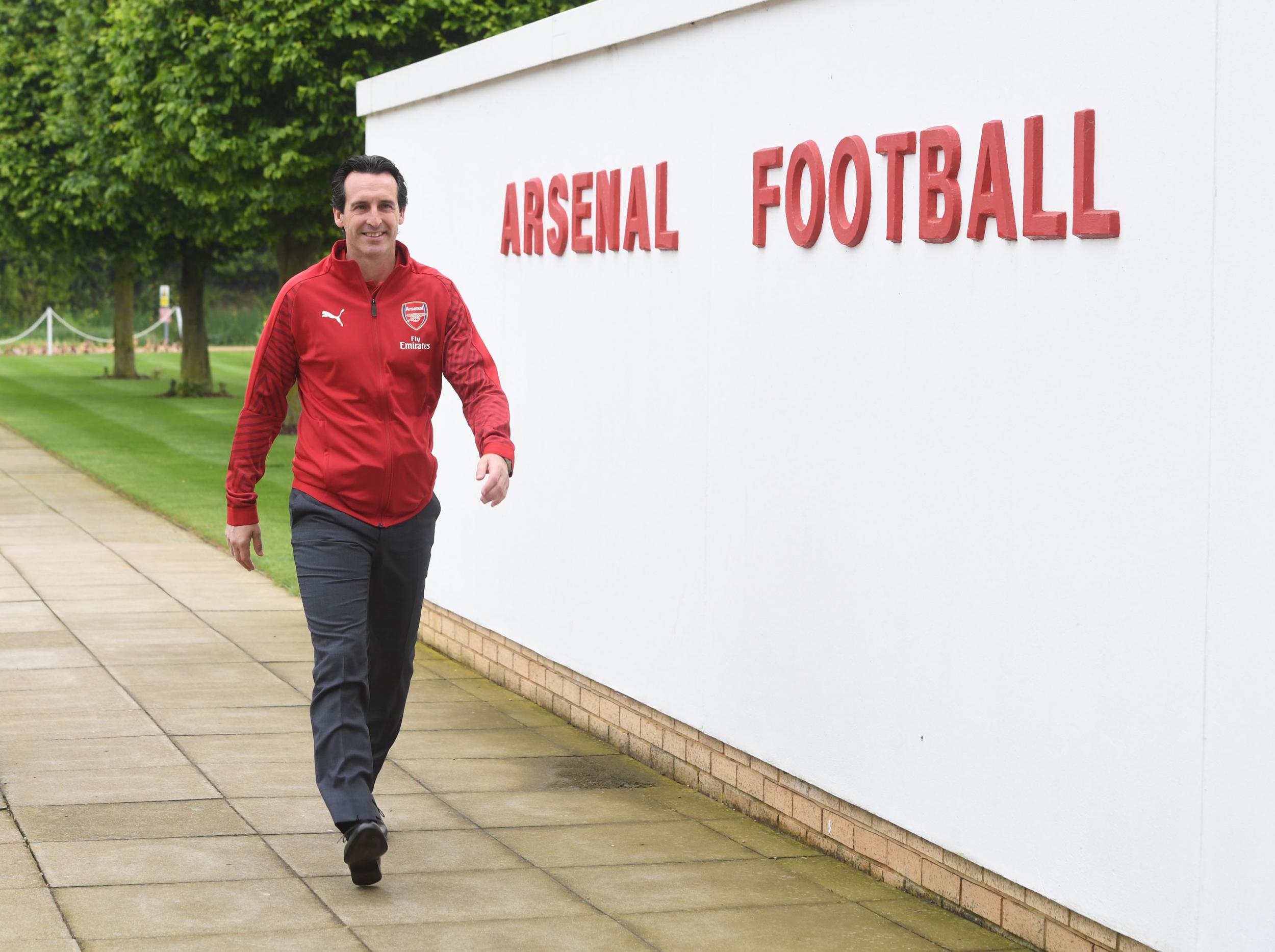 Unai Emery arrived at Arsenal training as usual before being told he had been sacked