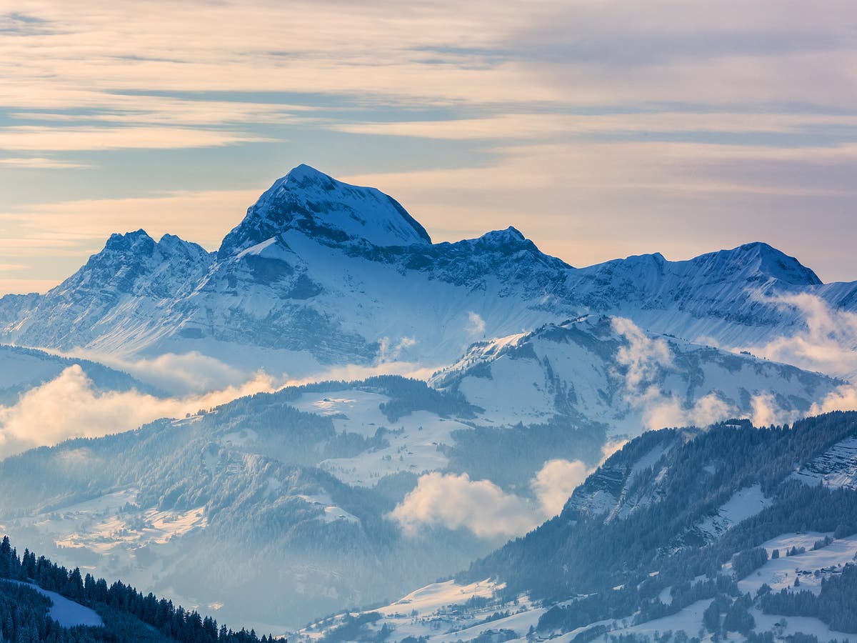 Mont Blanc avalanche: Two skiers die in accident on Italian Alps