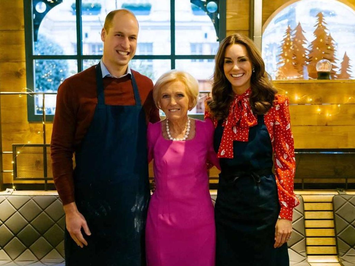kate middleton red dress mary berry Kate Middleton and Prince William team up with Mary Berry for a BBC  Christmas special | The Independent