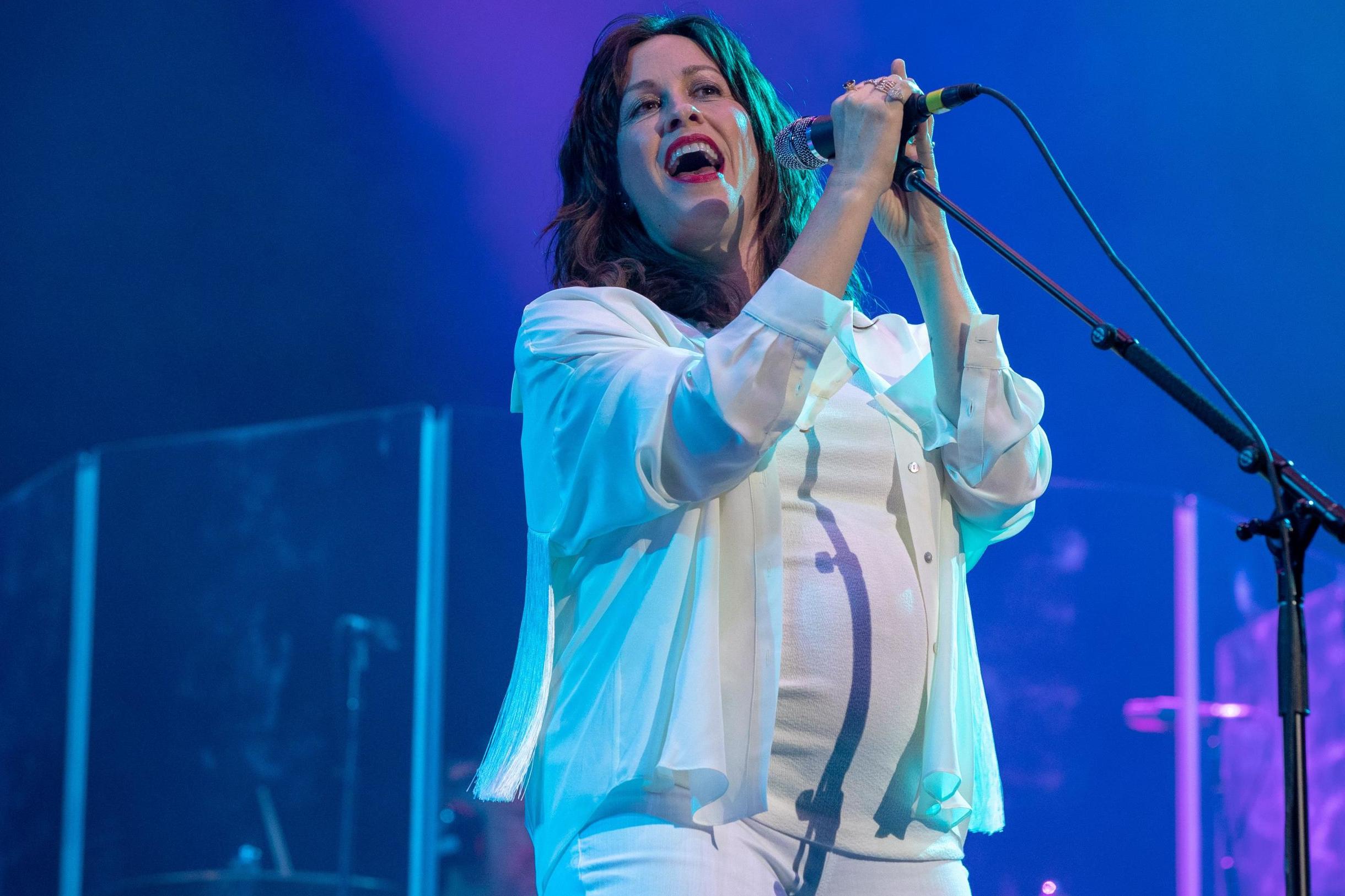 Jagged Little Pill' turns 25 in 2020. alanis morissette - Independent ...