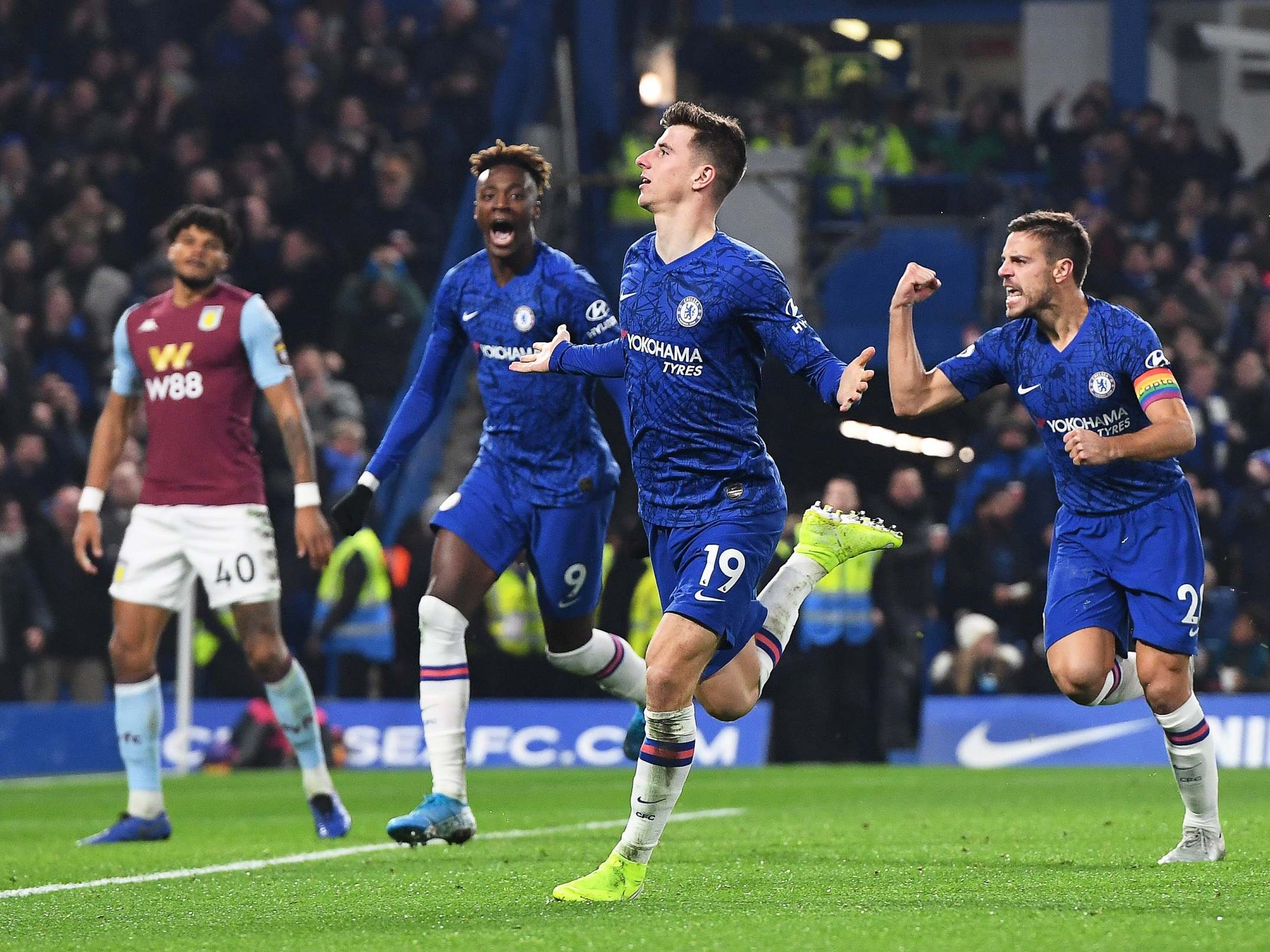 Chelsea celebrate after Mason Mount's brilliantly taken second goal