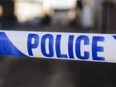 Police officer stabbed while trying to stop robbery