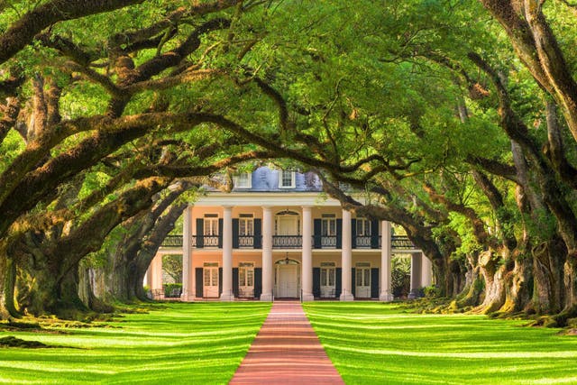 Plantation-style weddings will no longer be promoted on Pinterest or The Knot (Stock)