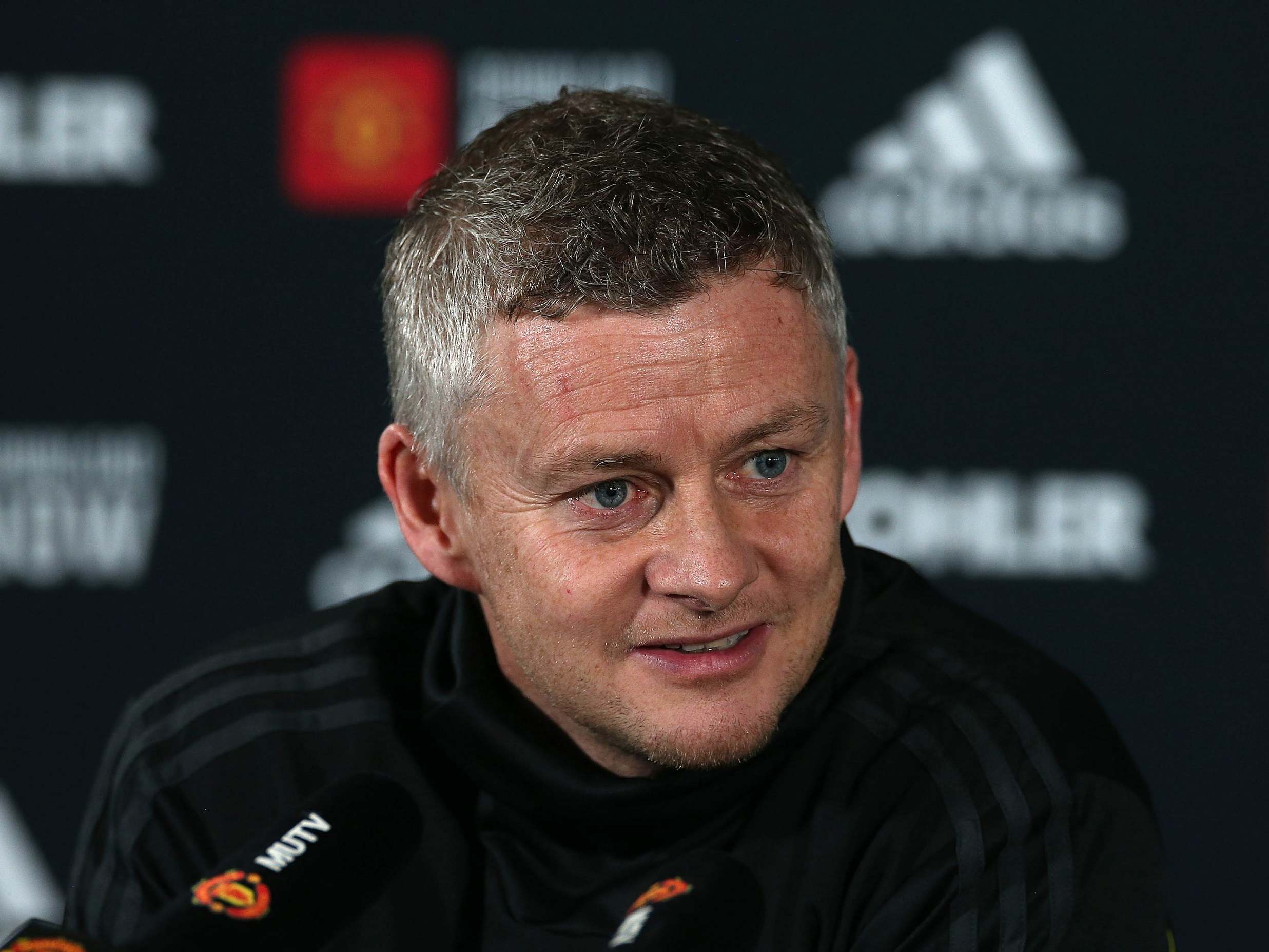Man City vs Manchester United: Ole Gunnar Solskjaer aims dig at rivals and urges referee to be lenient