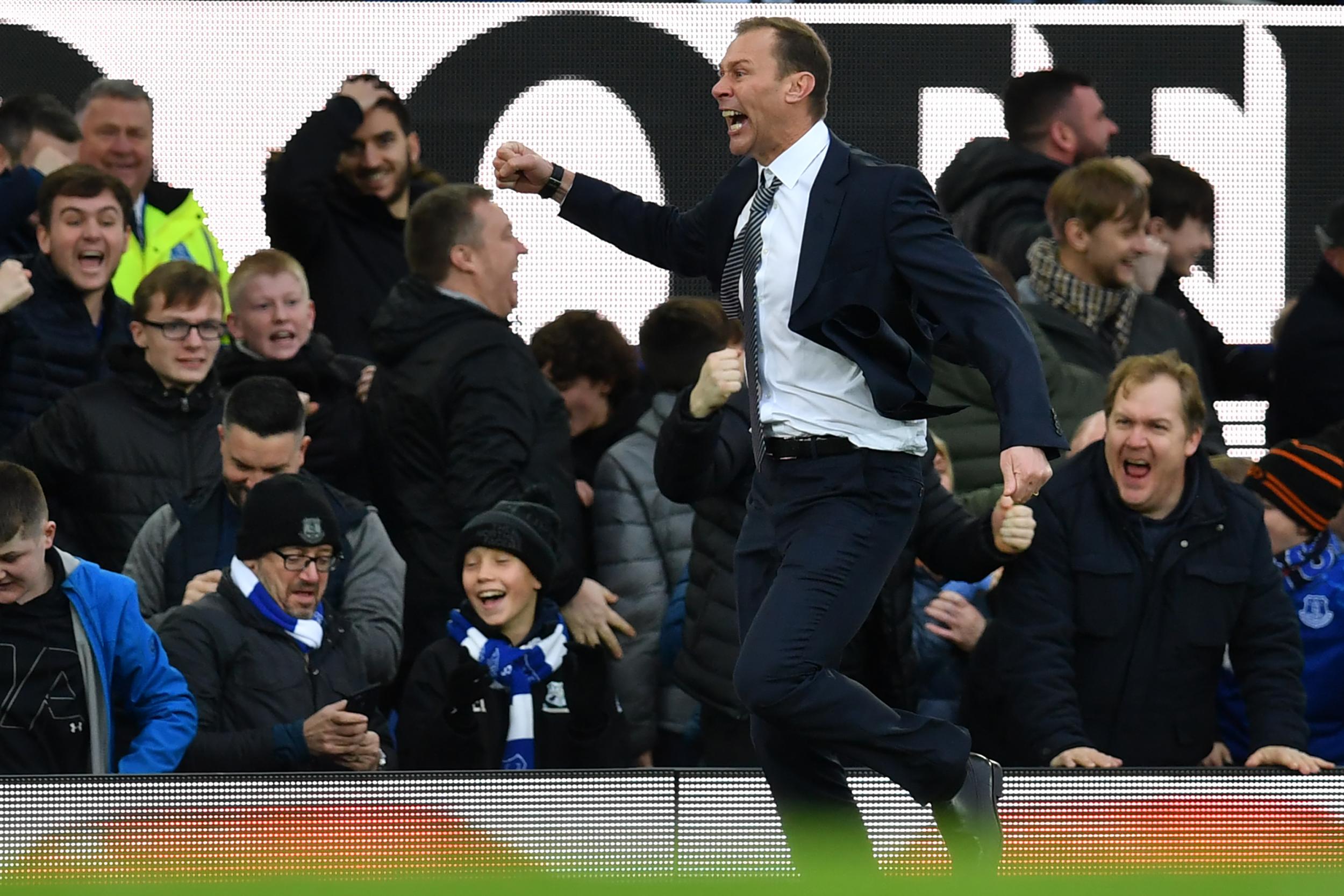 Duncan Ferguson celebrates Everton’s third goal