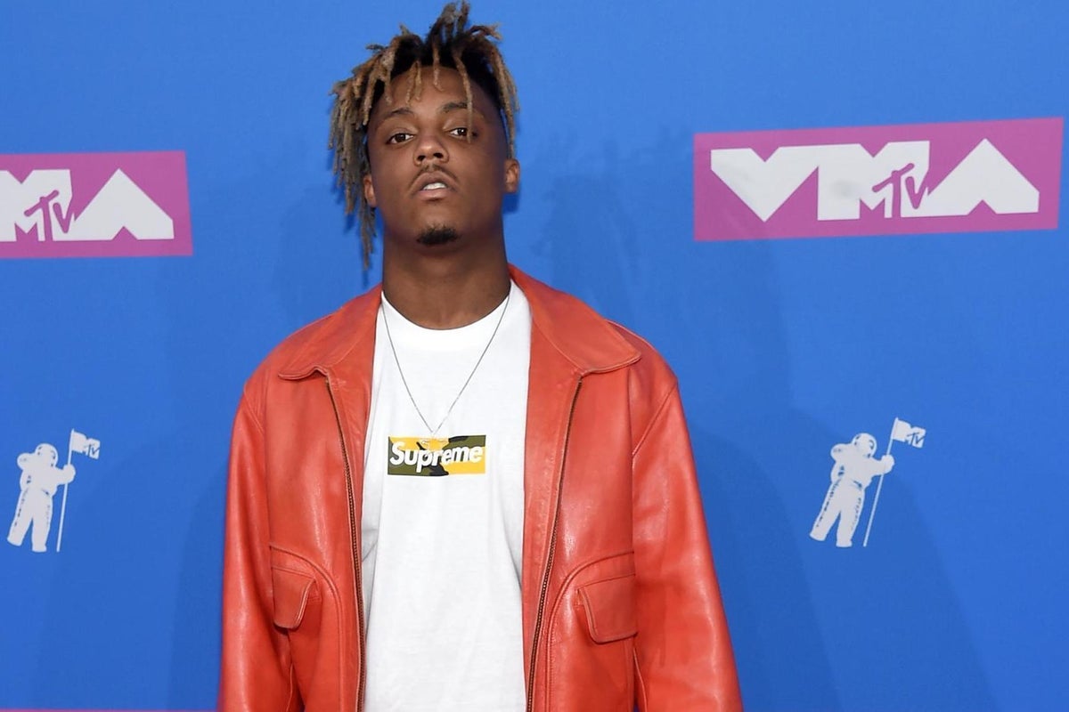 Juice Wrld dead aged 21 – US rapper dies after suffering a seizure at  Chicago airport – The US Sun