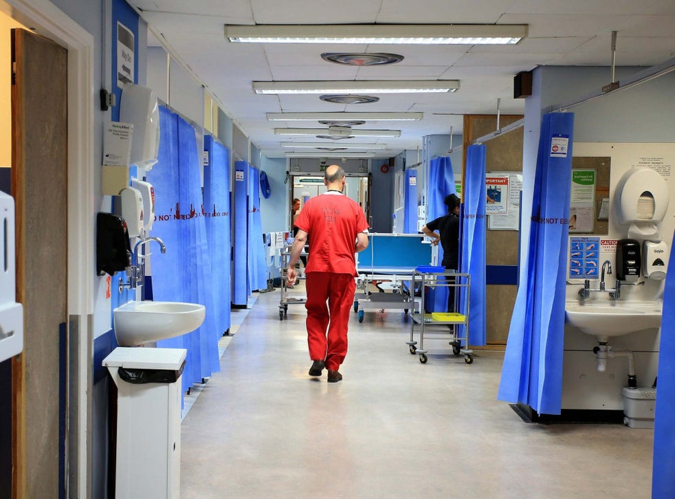 Nurses say training grants are only ‘first step’ in fixing NHS shortage