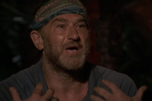 Dan Spilo apologises after being accused of inappropriate touching in an episode of Survivor.