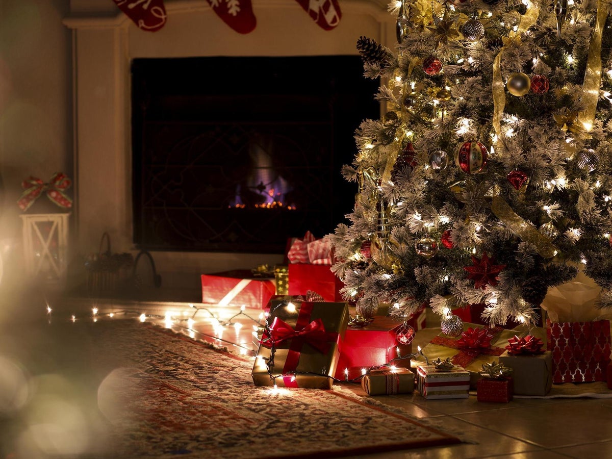 Christmas Lights Could Pose Fire Risk Warn Consumer Experts The Independent The Independent