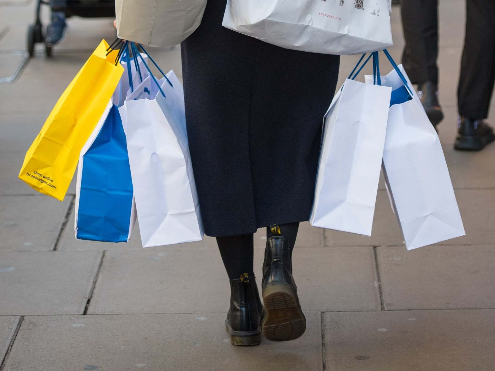 Online shopping has had a detrimental impact on both the high street and the environment