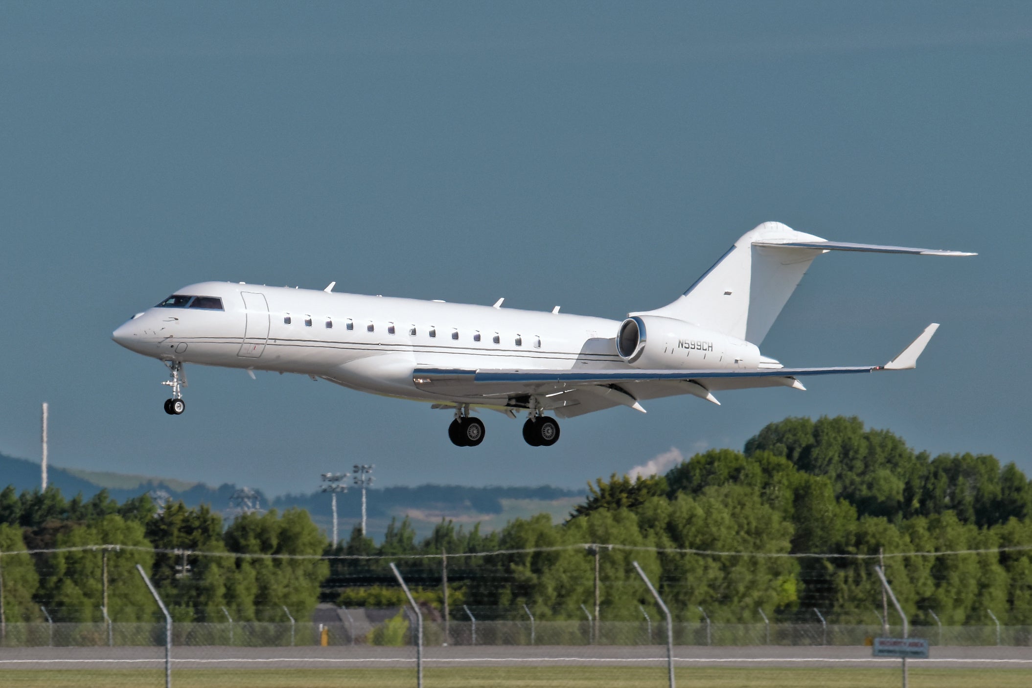 A Bombardier Global 6000
