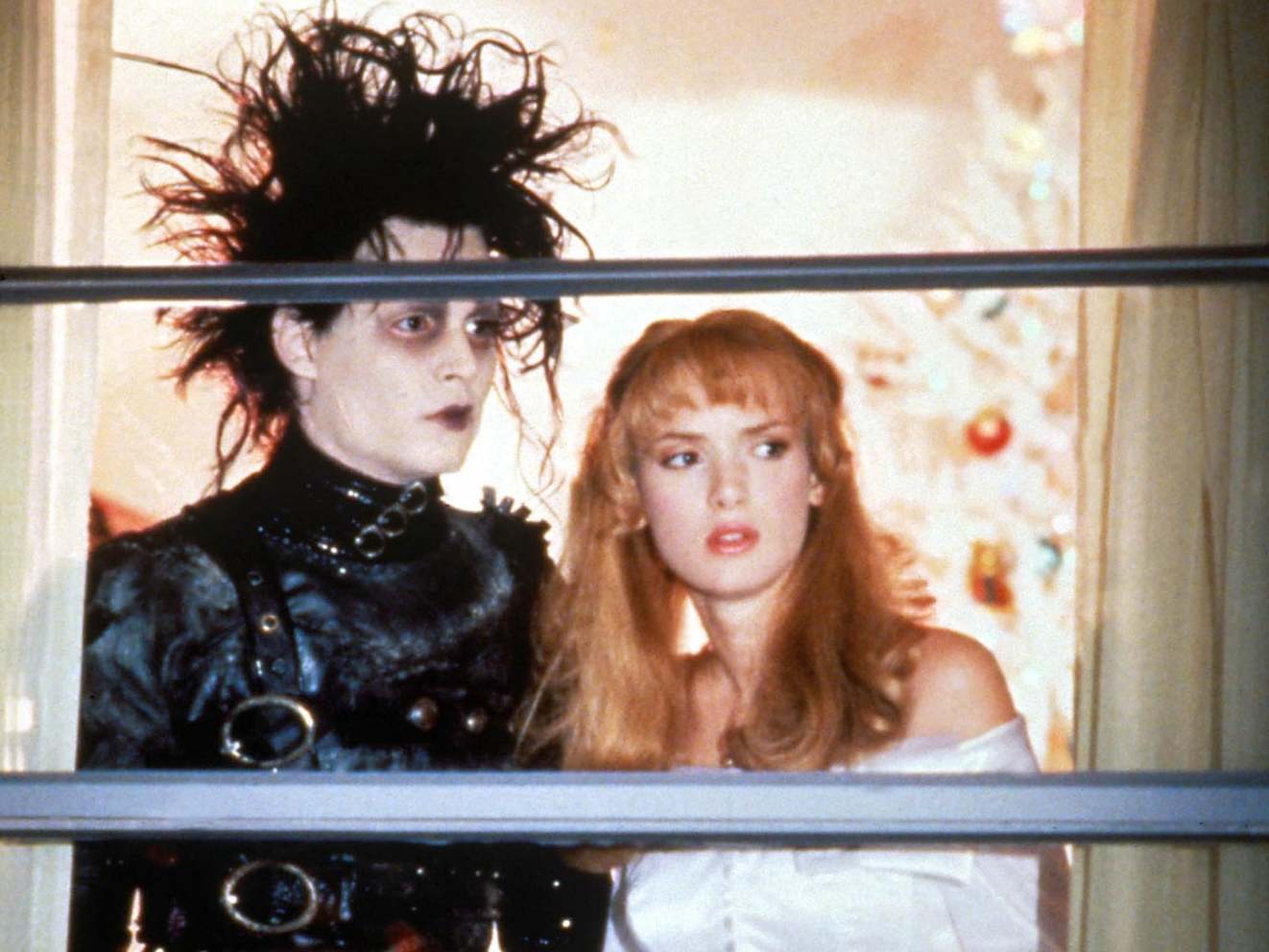 Johnny Depp and Winona Ryder at their gothic best in ‘Edward Scissorhands’