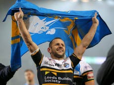 Leeds director Sinfield runs solo marathon to raise funds for Burrow
