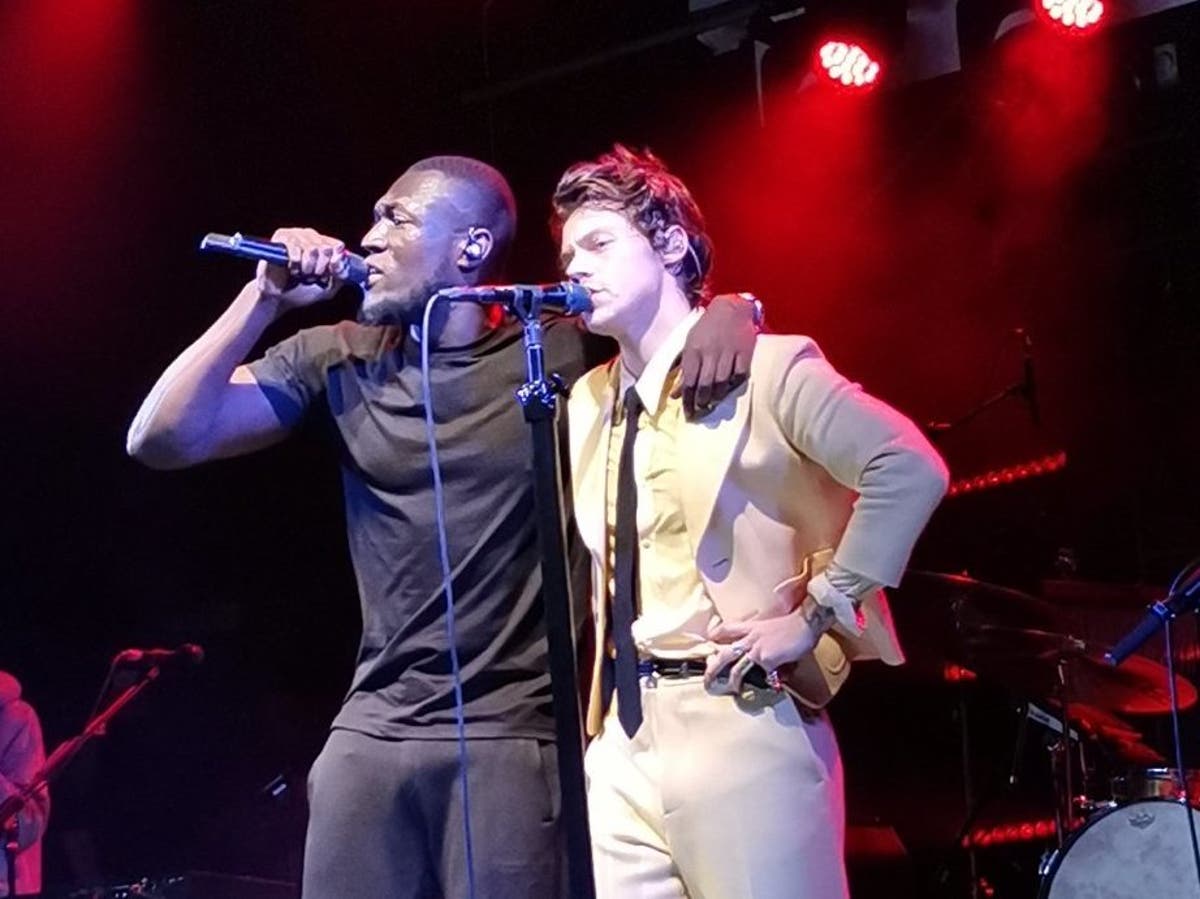 Harry Styles And Stormzy Chant Anti Boris Johnson Lyric During London Concert The Independent The Independent