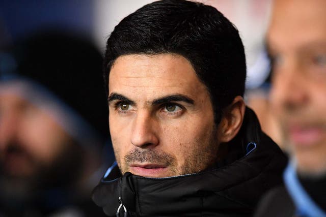 Mikel Arteta takes over a split camp at the Emirates