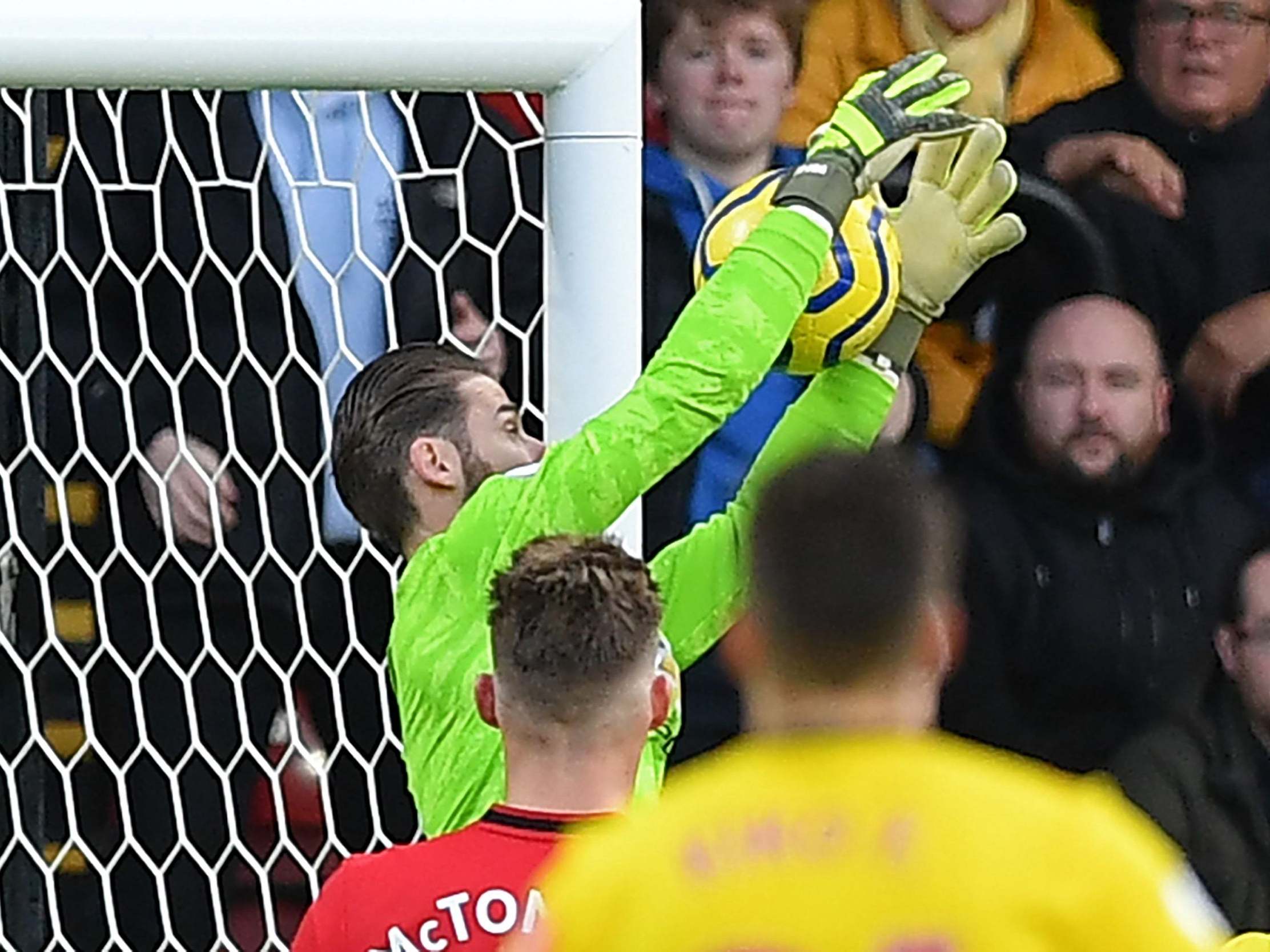 De Gea lets the ball slip through his hands to gift Watford's Ismaila Sarr a goal