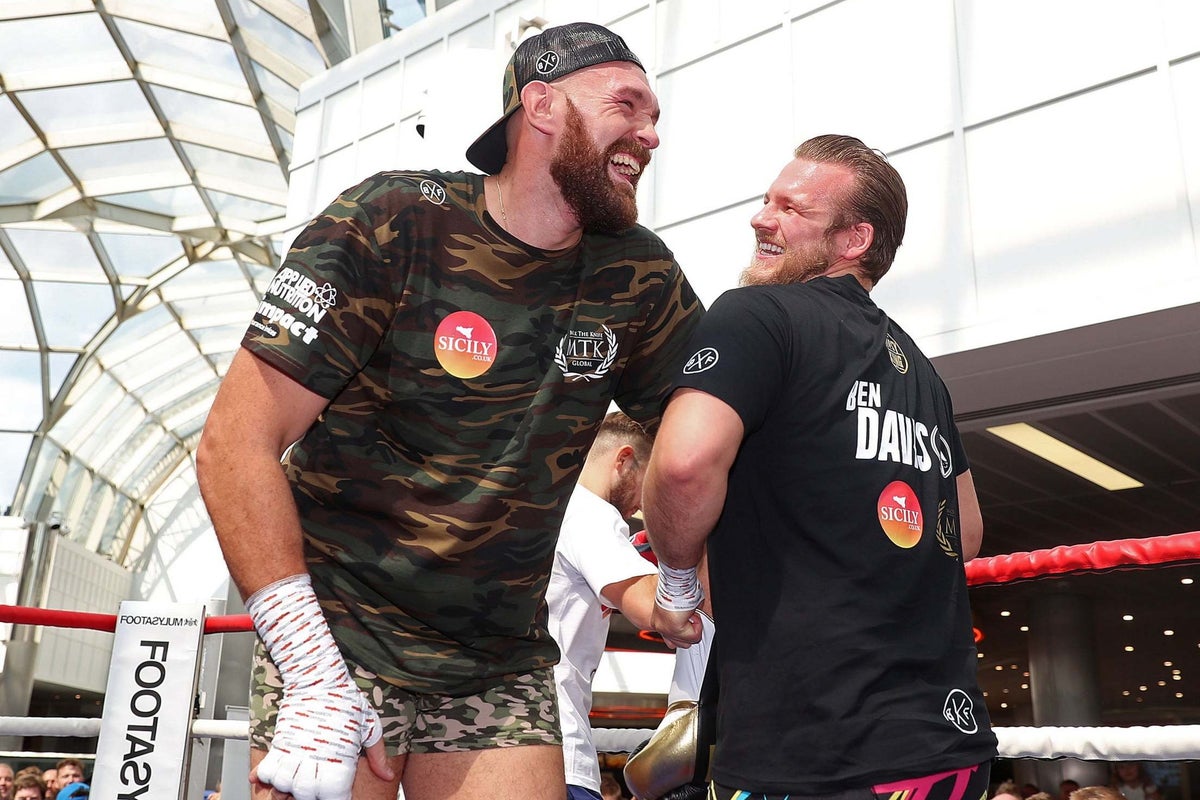Anthony Joshua’s coach Ben Davison reacts to Tyson Fury’s ‘traitor ...