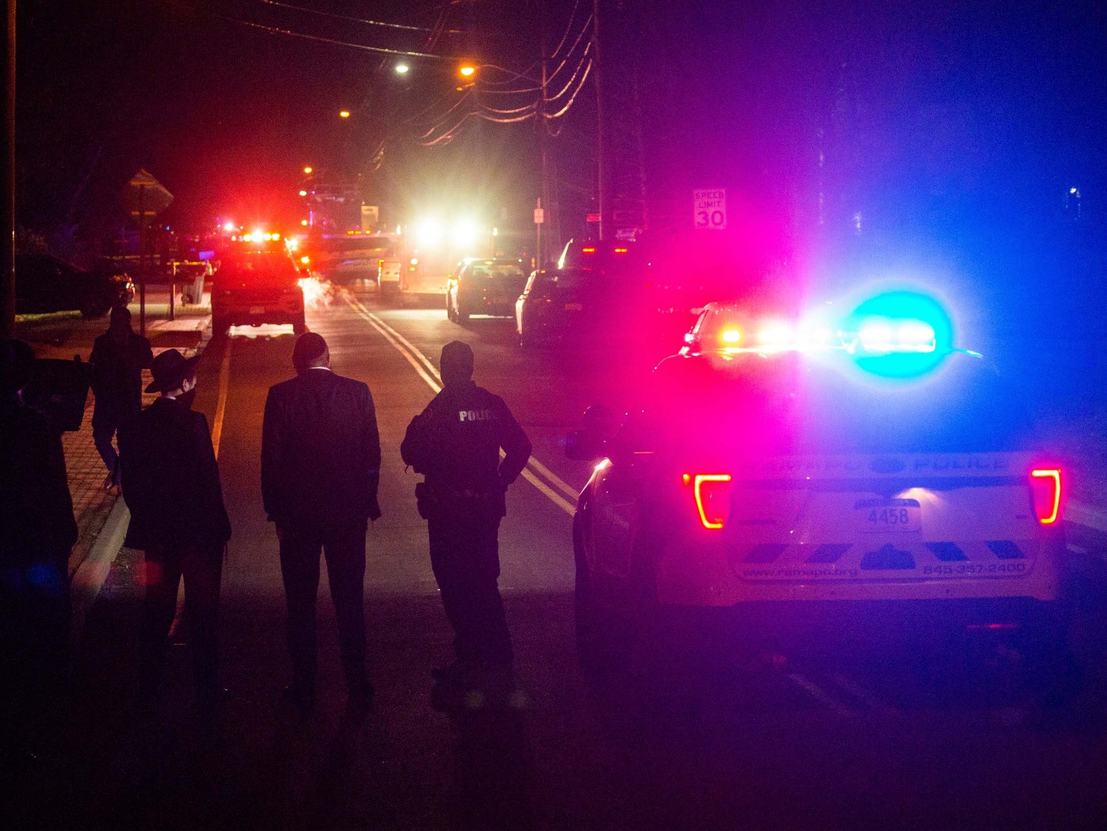 New York attack: Man arrested after five people stabbed at rabbi&apos;s house during Hanukkah celebration