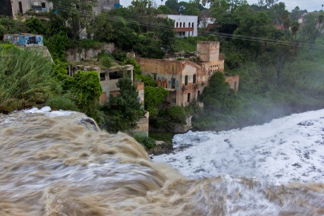 Residents living on the banks of the Santiago River believe pollution is responsible for many illnesses suffered, including cancer and kidney failure