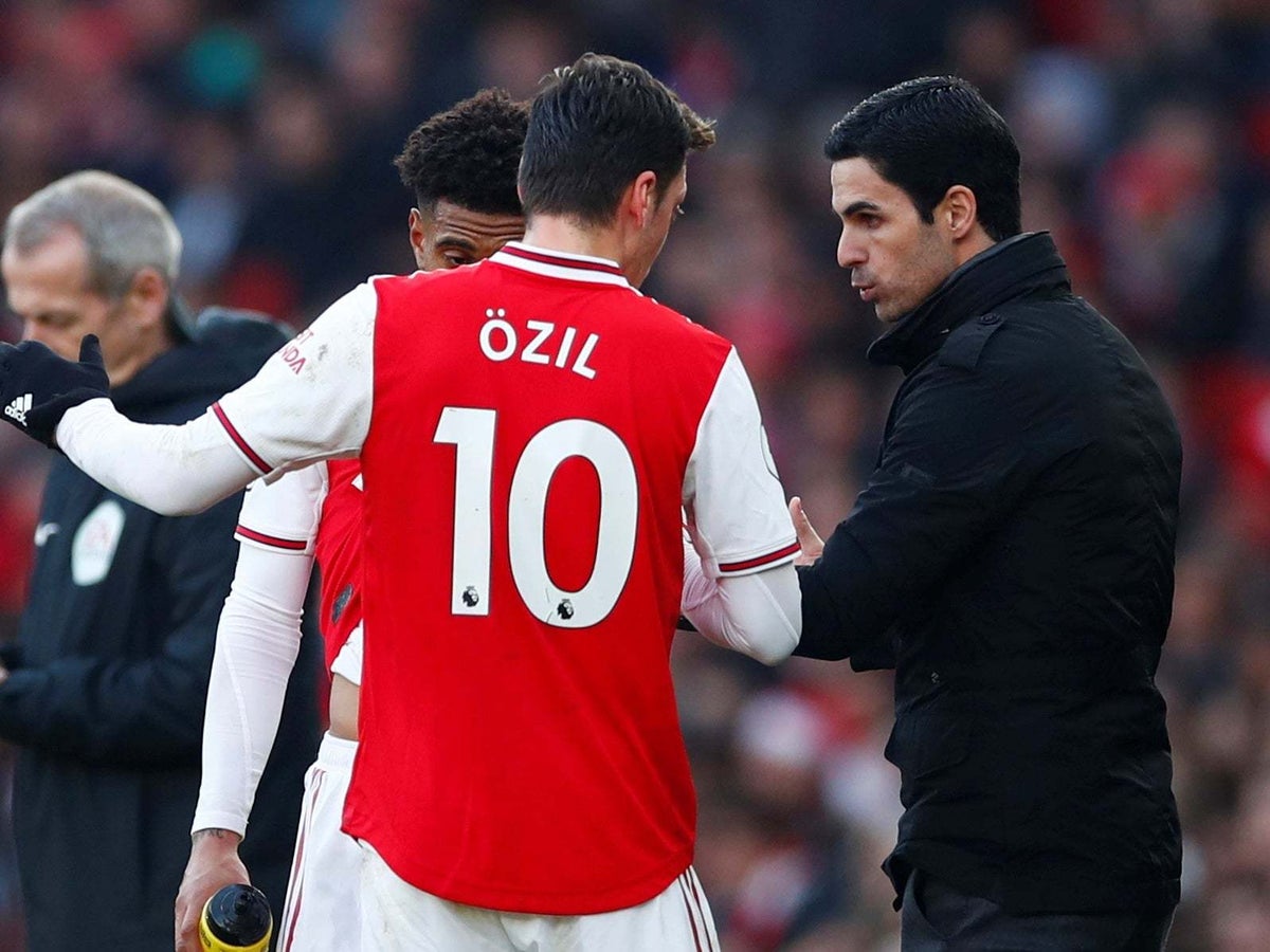 Mikel Arteta Challenges Mesut Ozil To Find Consistency At Arsenal After Upturn In Form The Independent The Independent