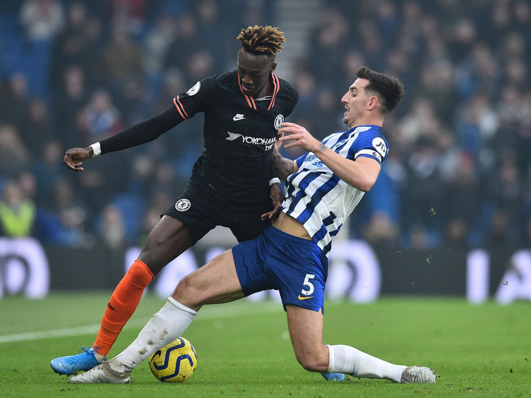 Lewis Dunk Chelsea Target Signs New Five Year Contract As Brighton Captain The Independent Independent