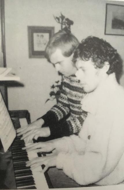 Tinkling the ivories: Charleson and McRae duet on the piano