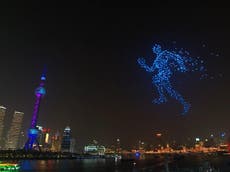 Thousands of drones in China create running figure in the sky
