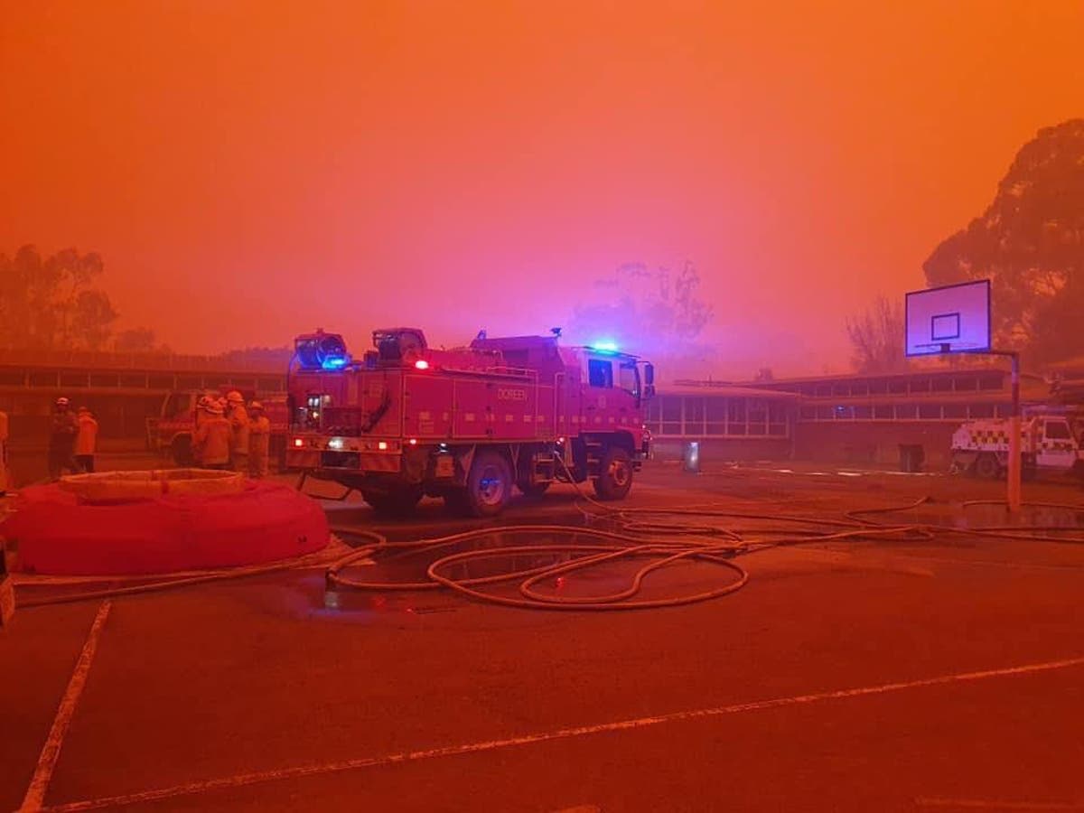 Australia wildfires: Bright red haze shrouds sky as blaze rages