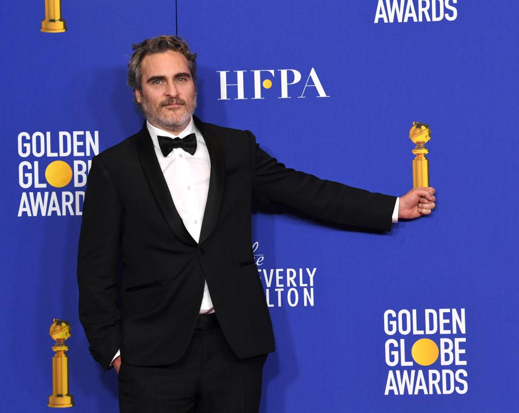 Joker star Joaquin Phoenix makes awkward Golden Globes press appearance after winning ...1024 x 815