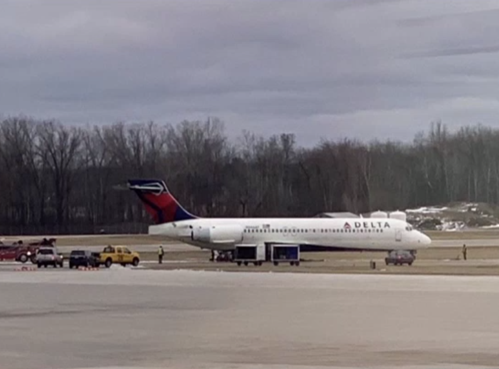 A Delta plane slipped off the runway