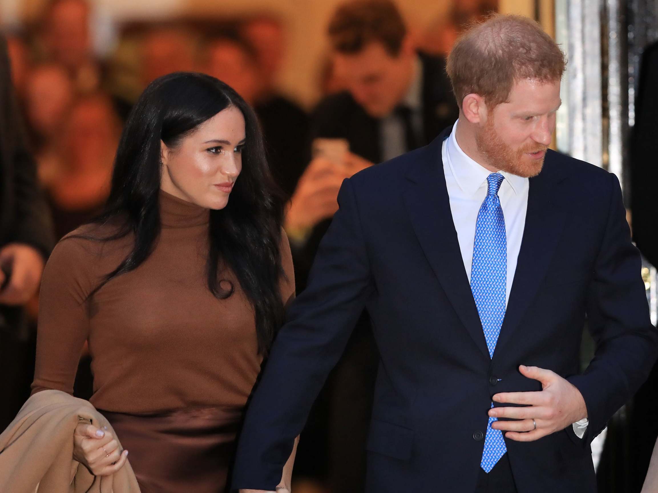 Palace publicly warns Prince Harry and Meghan Markle over plans to quit royal family