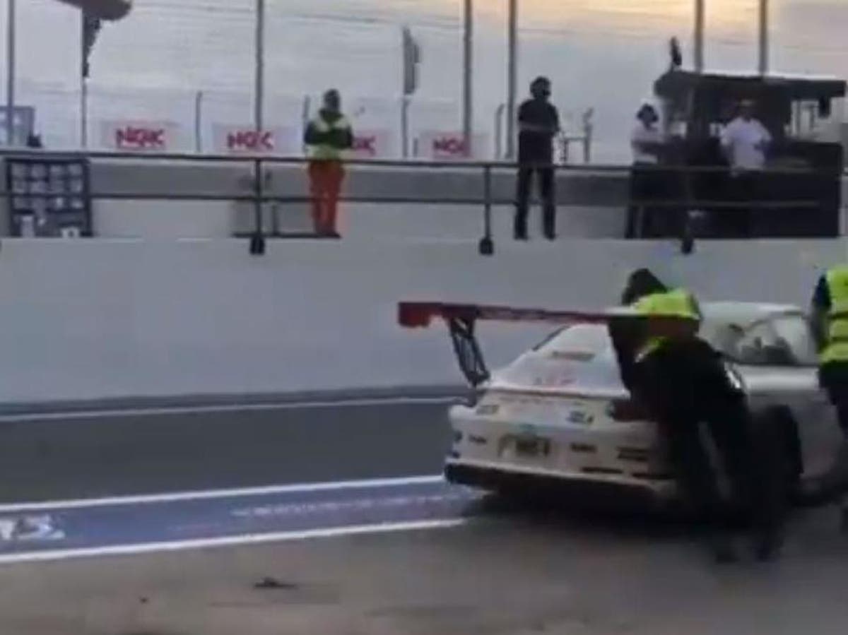 Dubai 24 Hours crash: Mechanic pushes rival into path of oncoming car ...