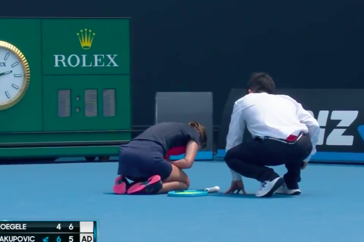 Tennis player Dalila Jakupovic collapses during Australian Open qualifying due to ‘poor air from bushfires’