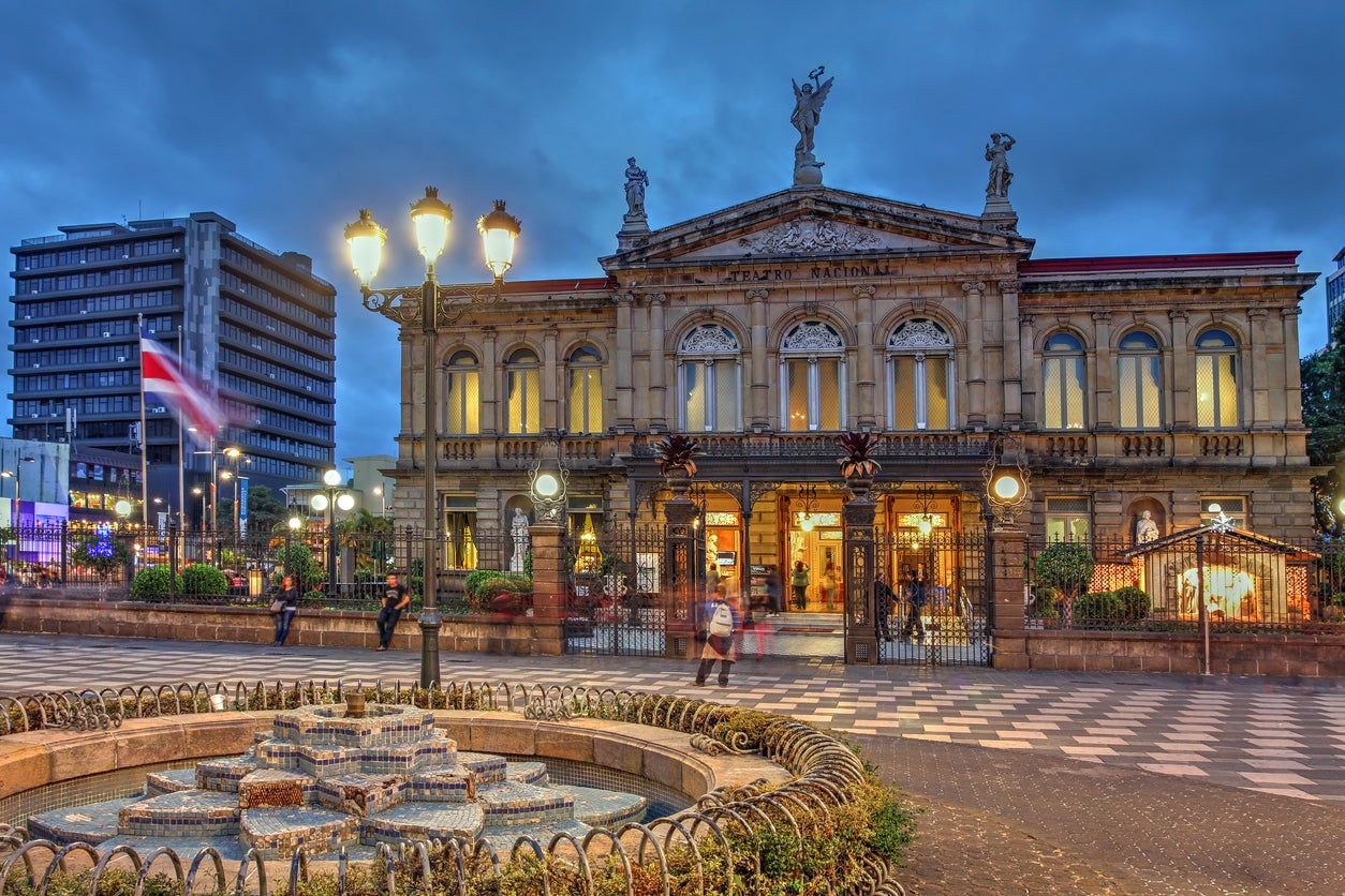 Twilight in front of the National Theatre in San Jose