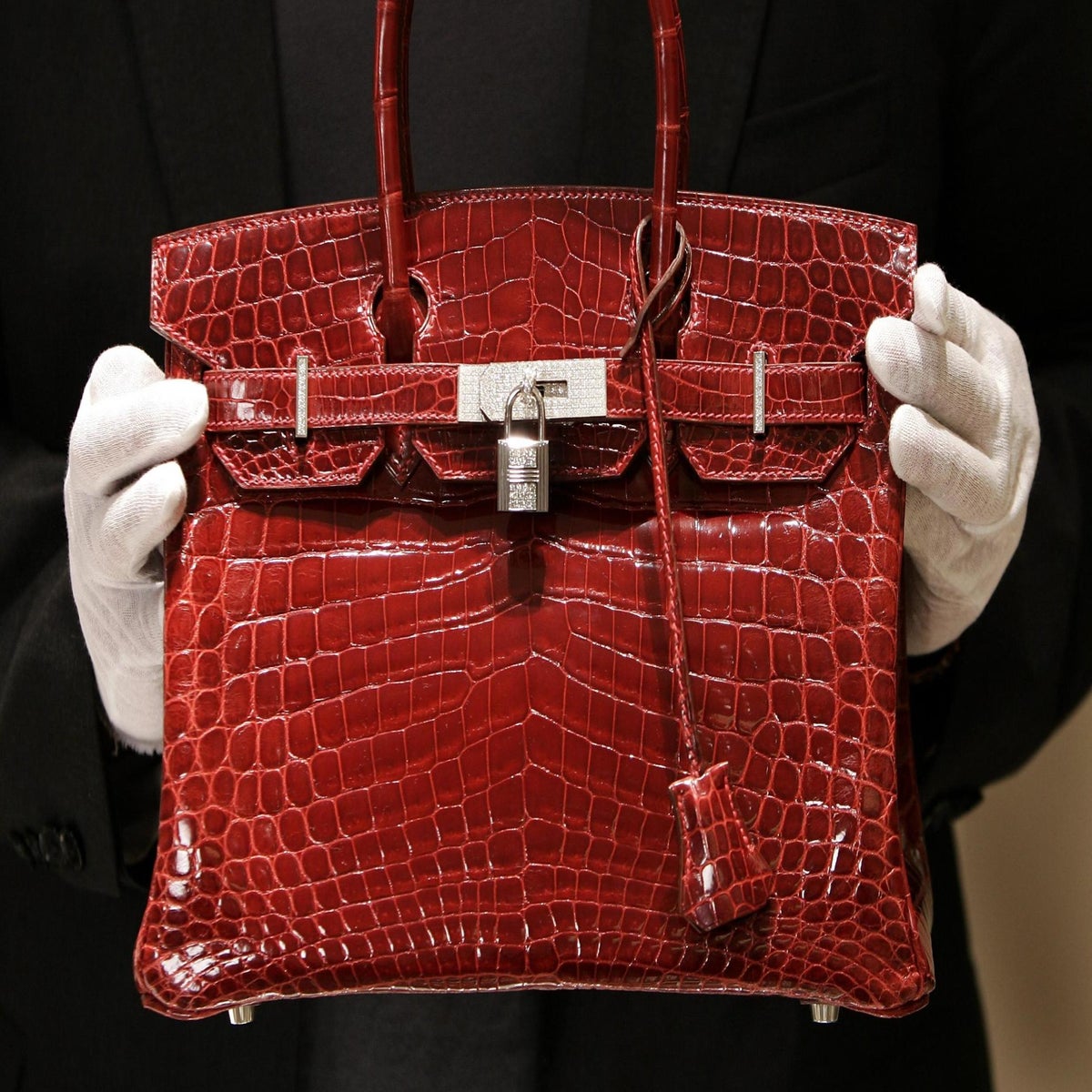 Close-up view of a green crocodile pattern Hermes Birkin leather bag,  News Photo - Getty Images