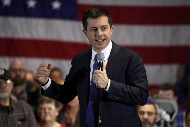 Pete Buttigieg urges audience to clap after falling flat during speech