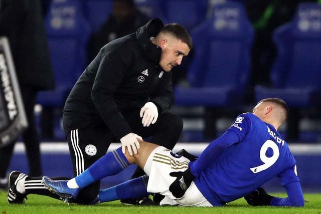 Jamie Vardy receives treatment before being substituted