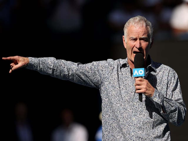 Uforudsete omstændigheder blok Misforståelse Martina Navratilova apologises for breaking Australian Open protocol but  'stands' by Margaret Court protest | The Independent | The Independent