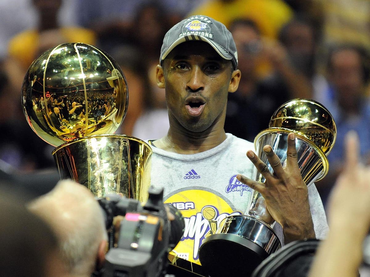 Kobe Bryant retirment commemorated with expensive hats - Sports